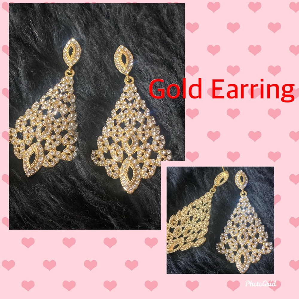 Gold earring